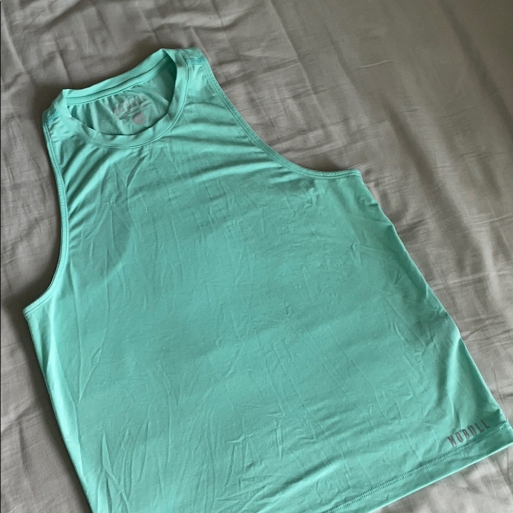 Nobull hi-neck tank in Aqua